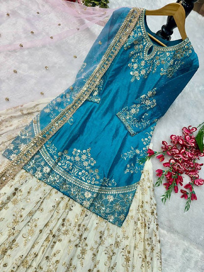 ĐĚSIGNER PARTY WEAR TOP AND LAHENGHA. WITH FANCY DUPPATA AND EMBROIDERY WORK