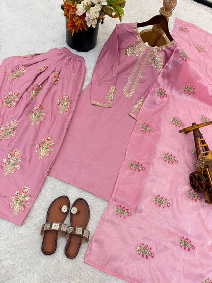 Women’s Ethnic Wear