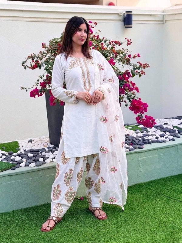 Women’s Ethnic Wear