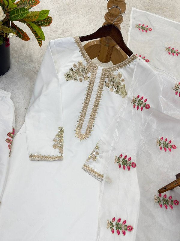 Women’s Ethnic Wear
