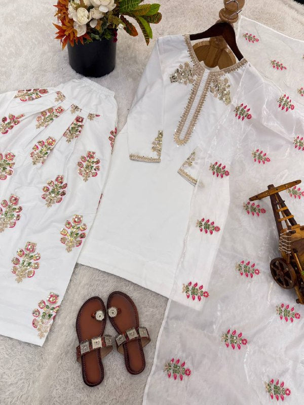 Women’s Ethnic Wear