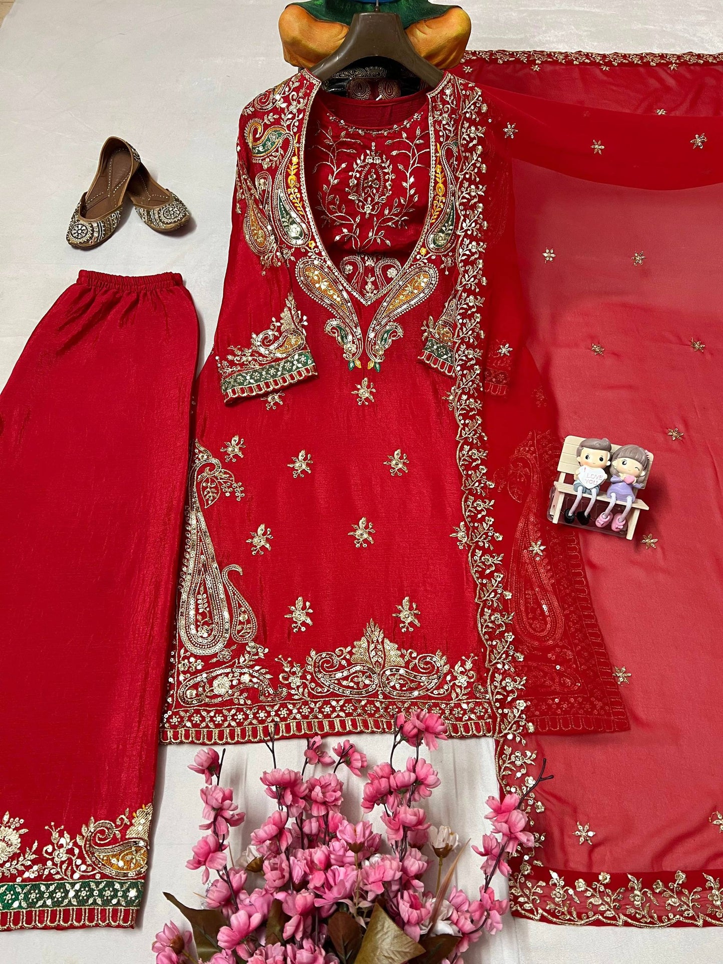 ENHANCE THE BEAUTY OF YOUR WARDROBE WITH THIS NEWLY LAUNCHED _ KURTI BLOUSE-PENT-AND DUPATTA SET