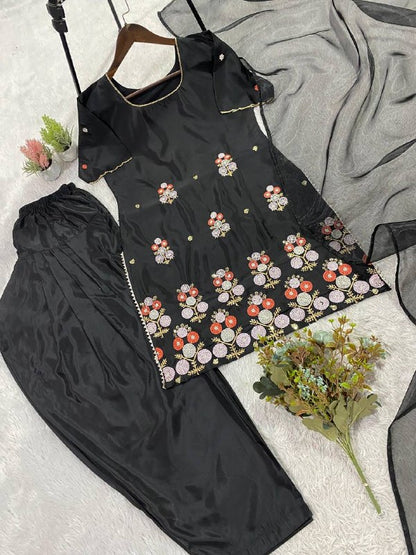 HANIA AMIR INSPIRED THIS SESSION SEQUENCE EMBROIDERY WORKED TOP, FARSI SALWAAR WITH DUPATTA