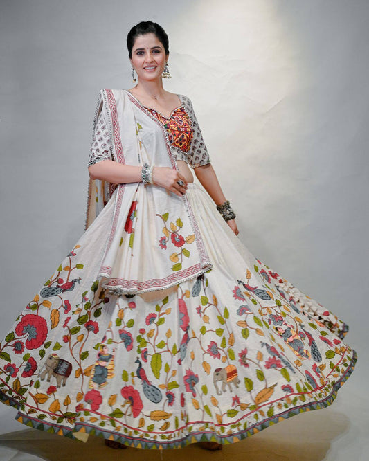 Navratri Special Lehenga Choli With 6 Meter Heavy Flair