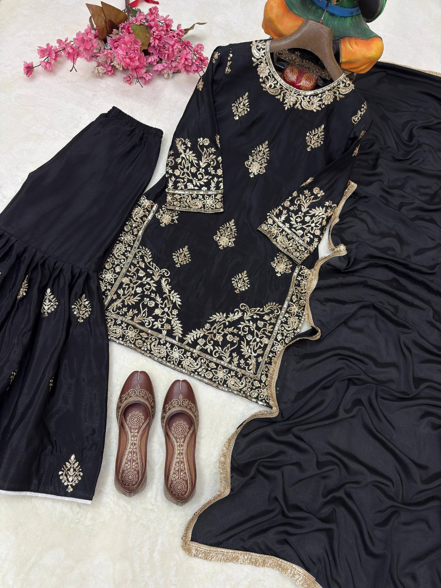 ENHANCE THE BEAUTY OF YOUR WARDROBE WITH THIS NEWLY LAUNCHED KURTI & SHARARA SET