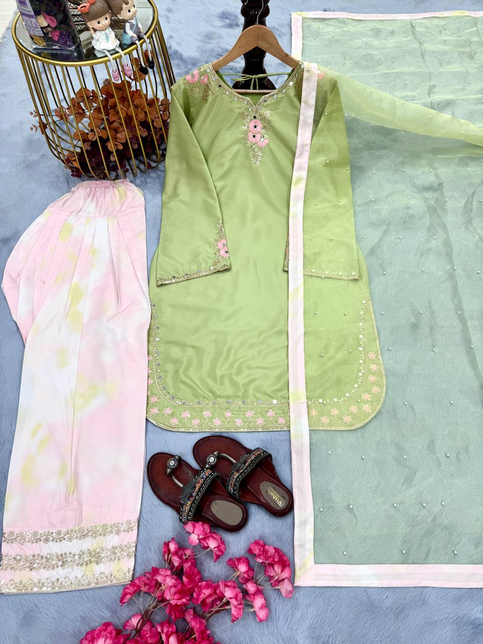 Đěsigner Party Wear Look Pur Natural Crepe Top & Farshi Palazzo With Dupatta set*