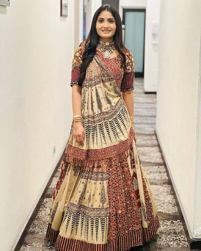 NAVRATRI SPECIAL* DESIGNER PRINTED LAHENGA CHOLI