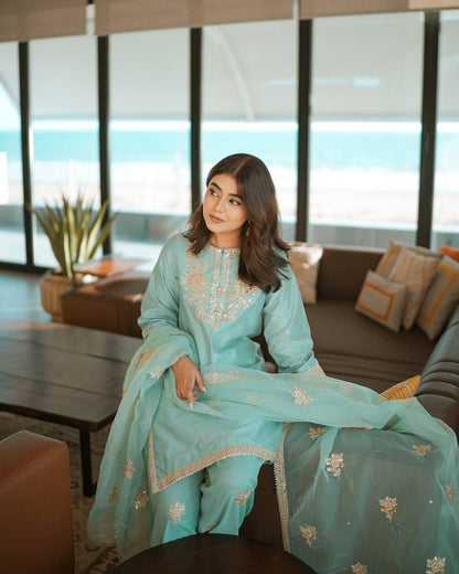 Đěsigner Party Wear Look Pur Natural Crepe Top & Farshi Palazzo With Dupatta set