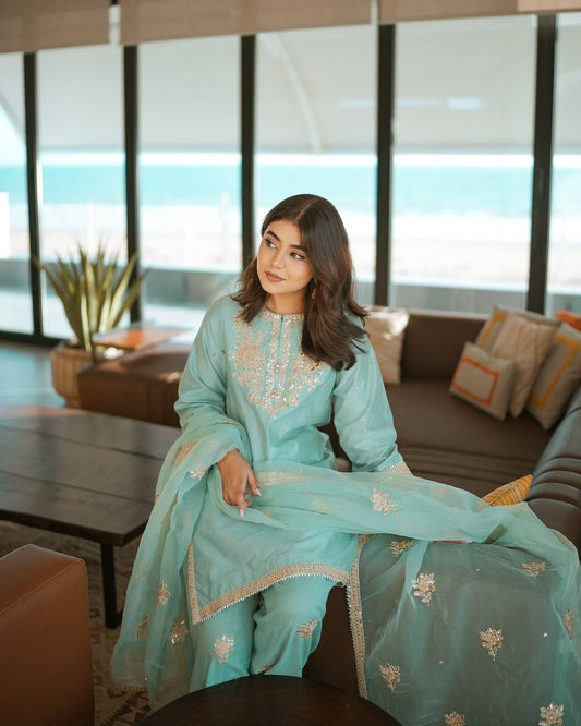 Đěsigner Party Wear Look Pur Natural Crepe Top & Farshi Palazzo With Dupatta set