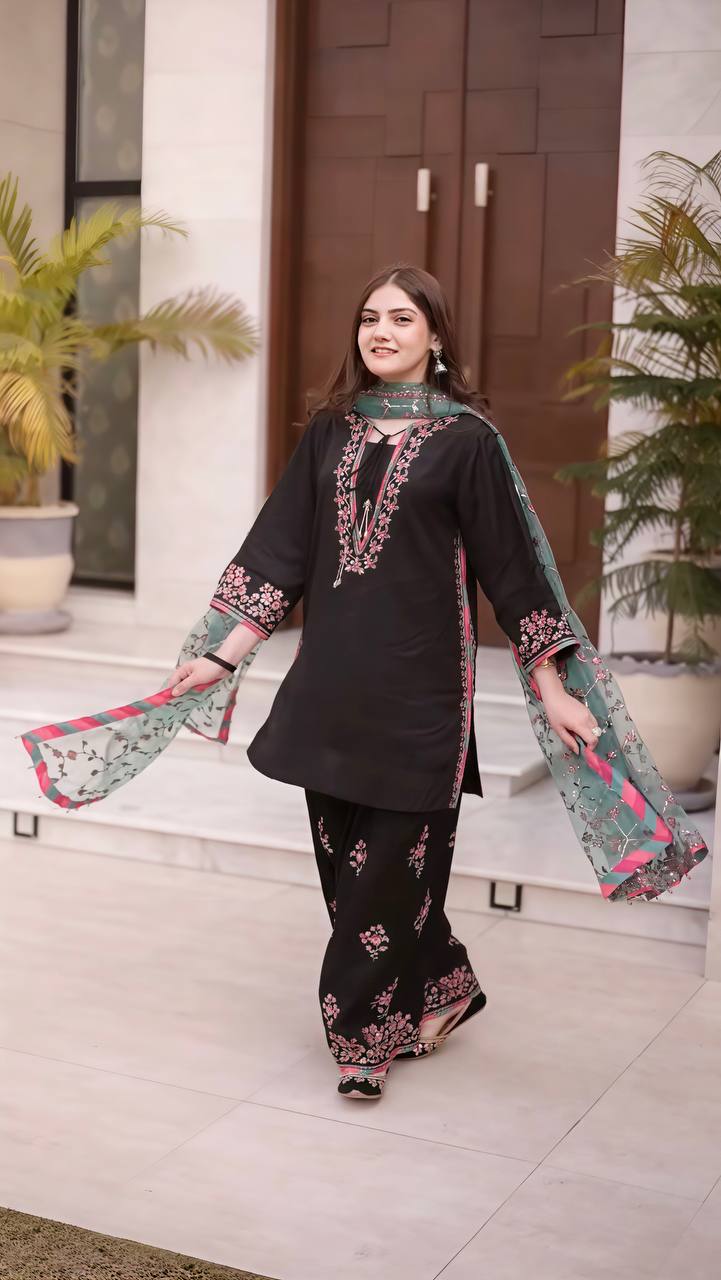 Women’s Ethnic Wear