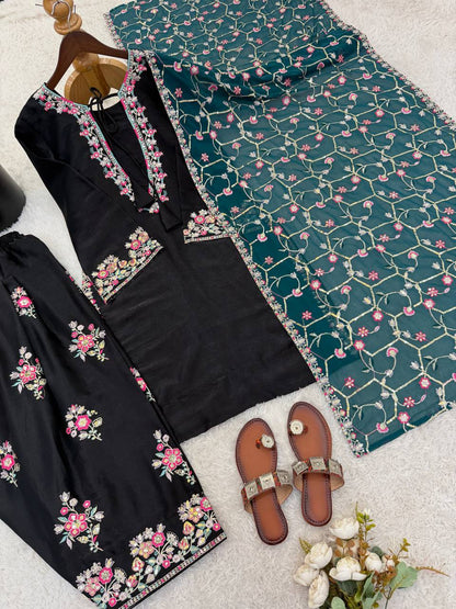 Women’s Ethnic Wear
