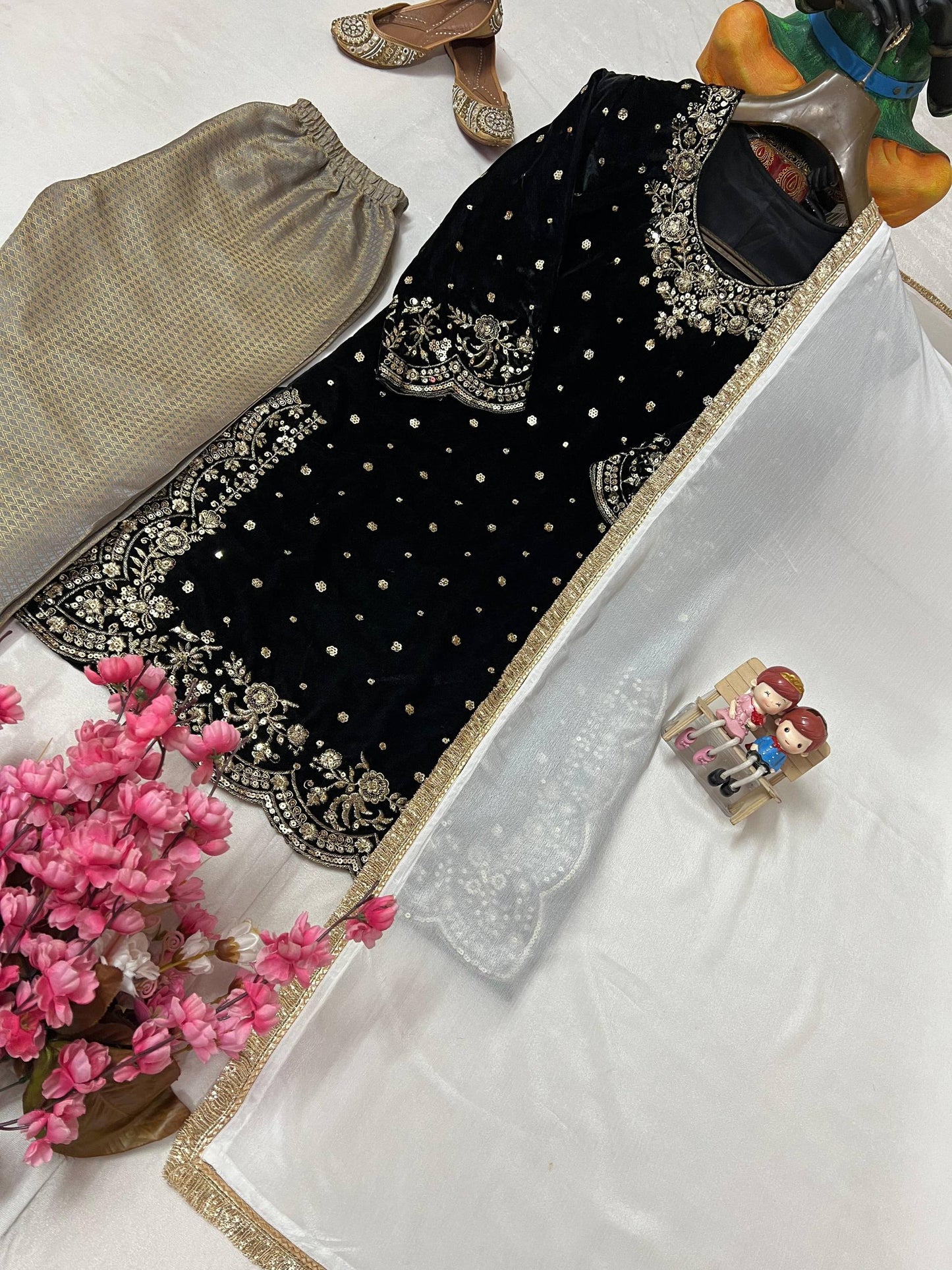 VELVET KURTI-PANT SET single available wholesale