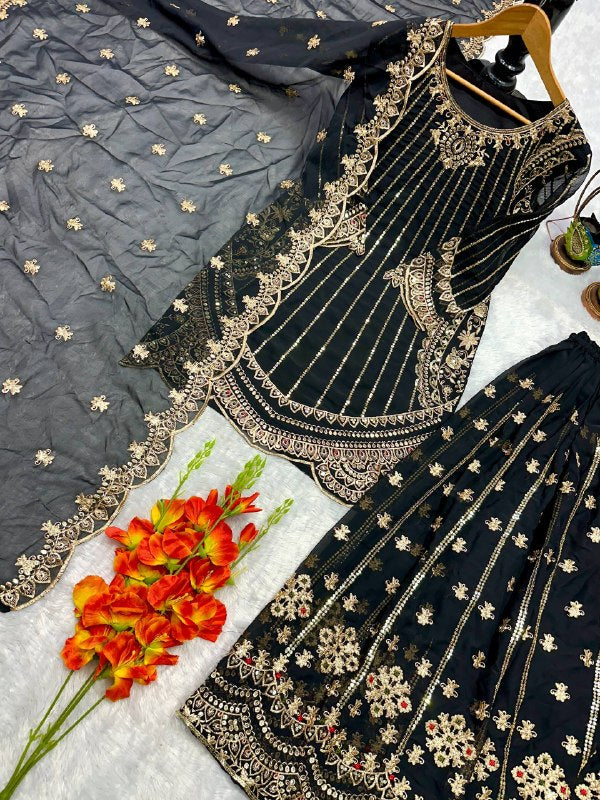 ĐĚSIGNER PARTY WEAR TOP AND PLAZO. WITH FANCY DUPPATA AND EMBROIDERY WORK