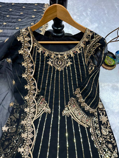 ĐĚSIGNER PARTY WEAR TOP AND PLAZO. WITH FANCY DUPPATA AND EMBROIDERY WORK