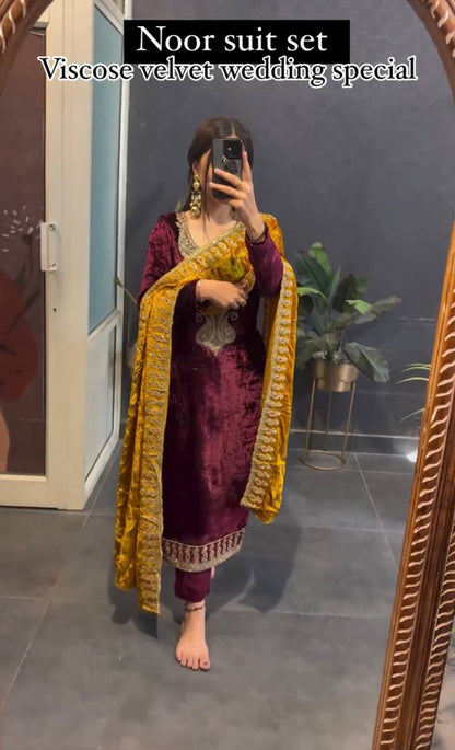 ĐĚSIGNER PARTY WEAR TOP AND  PLAZO  WITH FANCY DUPPATA AND EMBROIDERY WORK single available wholesale