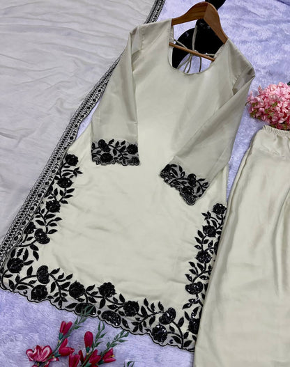ĐĚSIGNER PARTY WEAR FARSI TOP AND SALVAR . WITH FANCY DUPPATA AND EMBROIDERY WORK