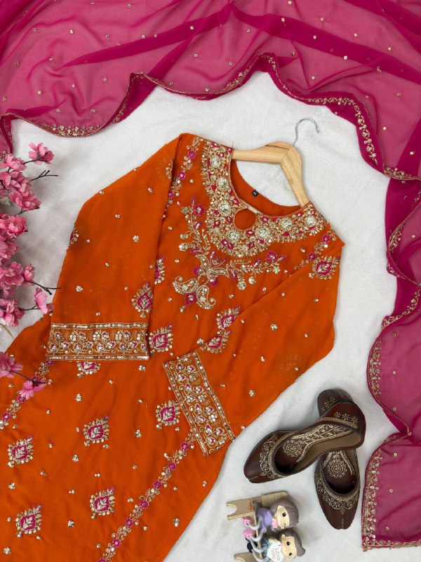 THE BEAUTY OF YOUR WARDROBE WITH THIS NEWLY LAUNCHED KURTI & PLAZZO SET