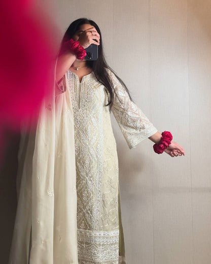 Đěsigner Party Wear Look Pur Heavy Faux Georgette Top Plazzo & Dupatta Set
