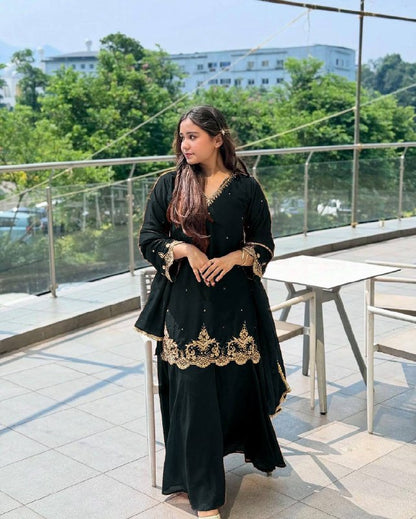 ĐĚSIGNER PARTY WEAR TOP AND PLAZZO. WITH FANCY DUPPATA AND EMBROIDERY WORK*