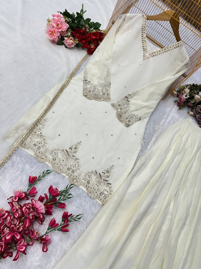 ĐĚSIGNER PARTY WEAR TOP AND PLAZZO. WITH FANCY DUPPATA AND EMBROIDERY WORK*