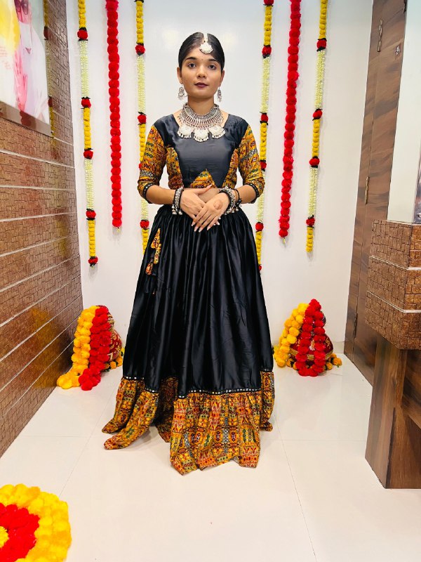 NAVRATRI CHANIYA CHOLI  lehenga COLLECTION 2025