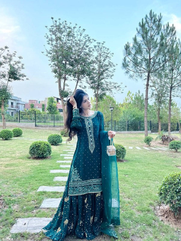 Đěsigner Party Wear Look Pur Heavy Faux Georgette Top Plazzo & Dupatta Set