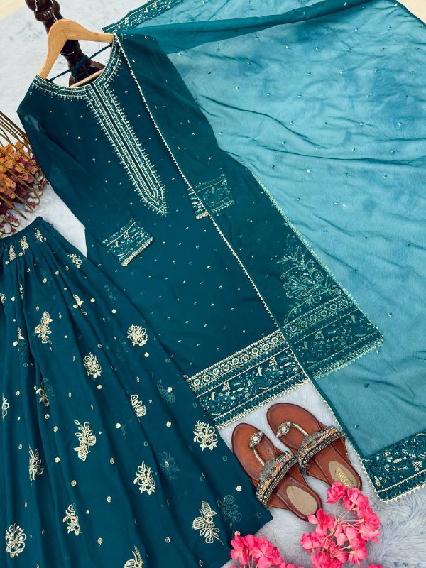 Đěsigner Party Wear Look Pur Heavy Faux Georgette Top Plazzo & Dupatta Set