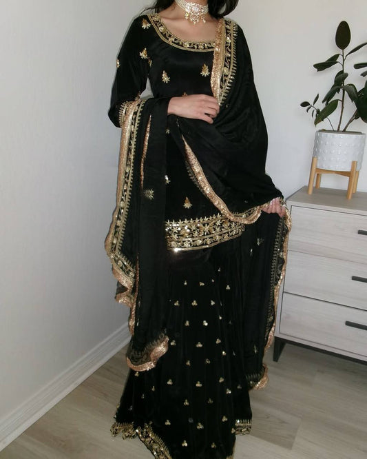 top sarara Natural Crep With Heavy *Embroidery