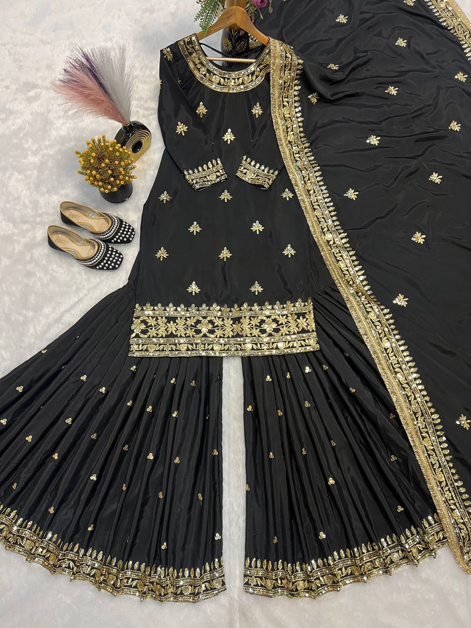 top sarara Natural Crep With Heavy *Embroidery