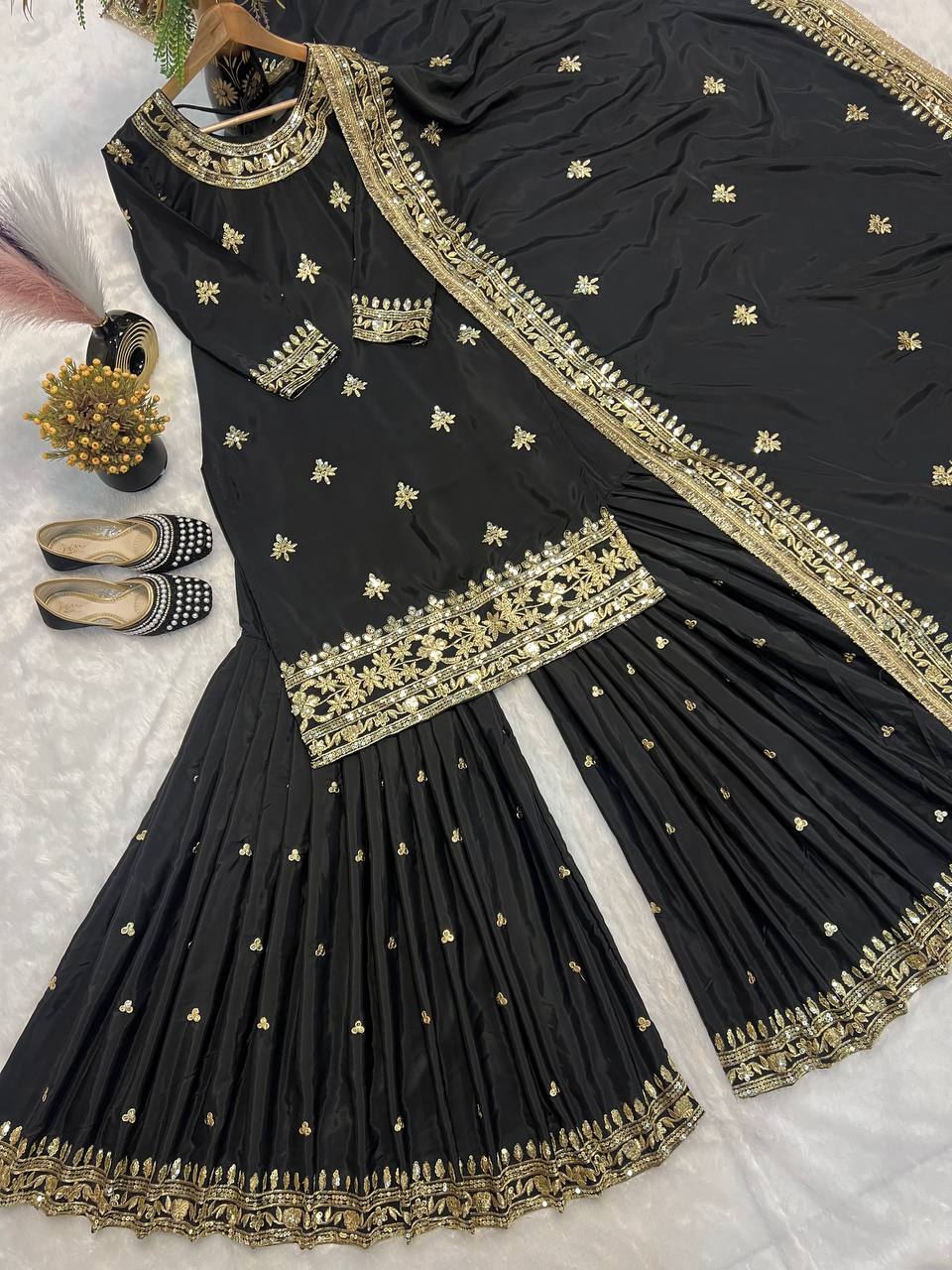 top sarara Natural Crep With Heavy *Embroidery