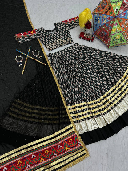 Navratri Special Lehenga Choli with 6 Mete Flair