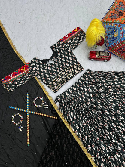 Navratri Special Lehenga Choli with 6 Mete Flair
