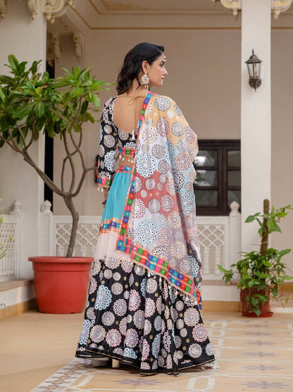 navrati LEHENGA, BLOUSE & DUPATTA SET
