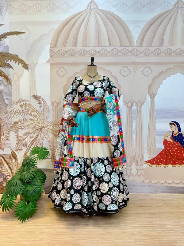 navrati LEHENGA, BLOUSE & DUPATTA SET