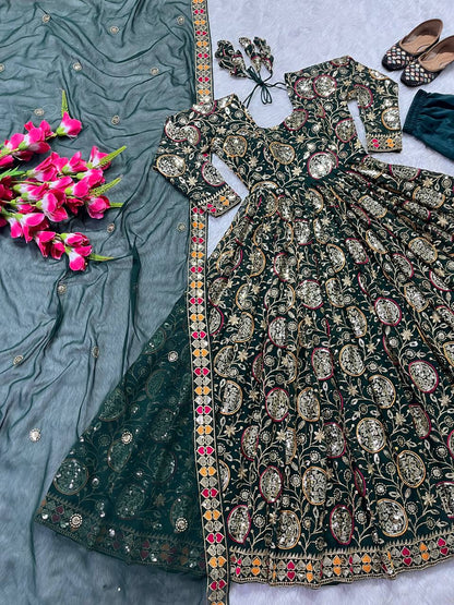 Đěsigner Anarkali Suit In New Fancy Style