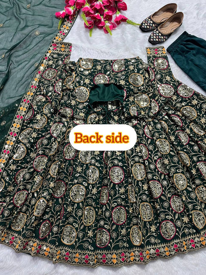 Đěsigner Anarkali Suit In New Fancy Style