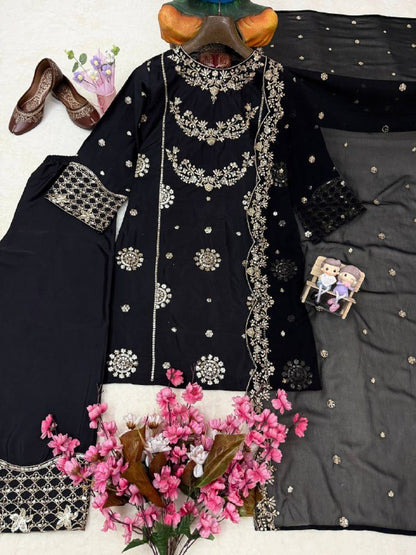 *ENHANCE THE BEAUTY OF YOUR WARDROBE WITH THIS NEWLY LAUNCHED _ KURTI-SET