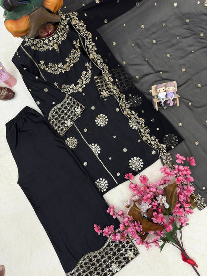 *ENHANCE THE BEAUTY OF YOUR WARDROBE WITH THIS NEWLY LAUNCHED _ KURTI-SET