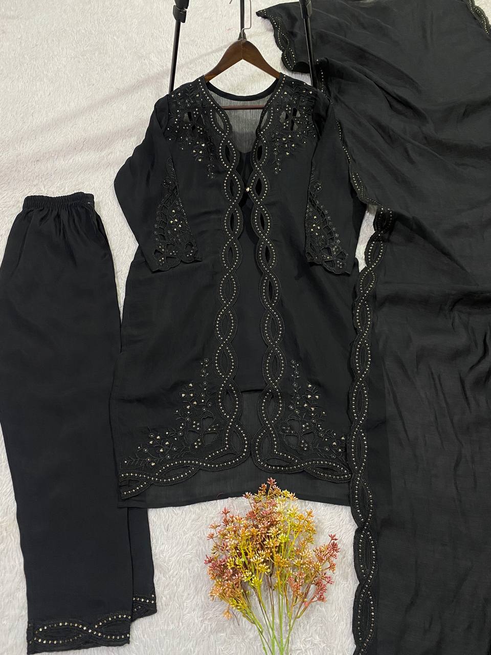 mahira khan PLAZZO SHRUG PAIR