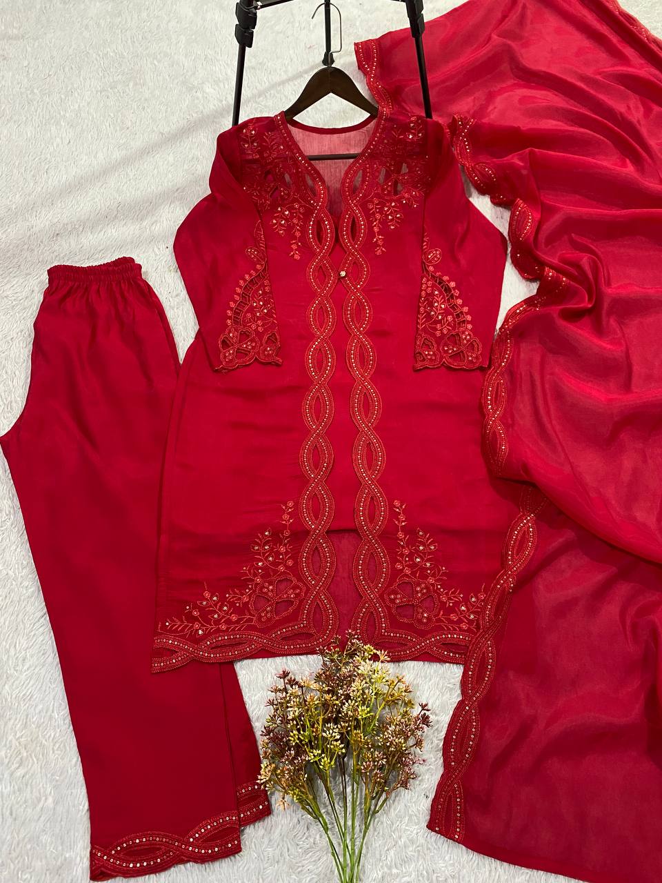 mahira khan PLAZZO SHRUG PAIR