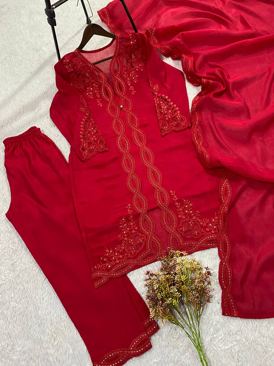 mahira khan PLAZZO SHRUG PAIR