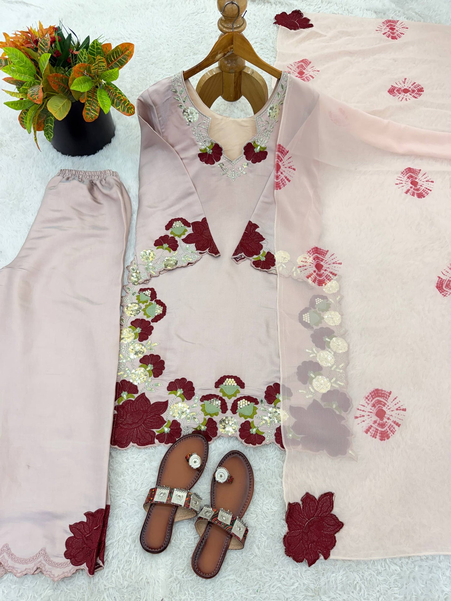 Women’s Ethnic Wear