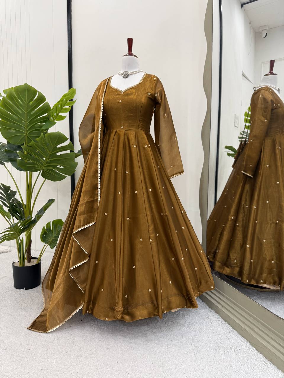 jimi choo gown