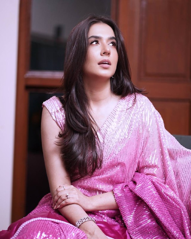 bollywood Celebrity style Sequance saree collection
