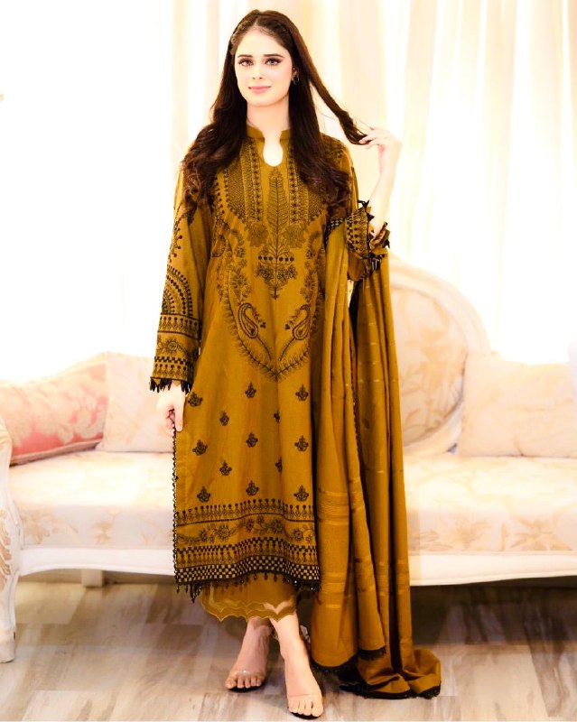 Đěsigner Party Wear Look Pur Heavy Faux Georgette Top Plazzo & Dupatta Set