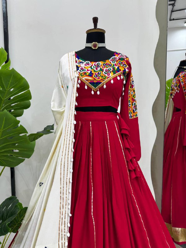 navrati Hevay Boutiq Collection lehenga