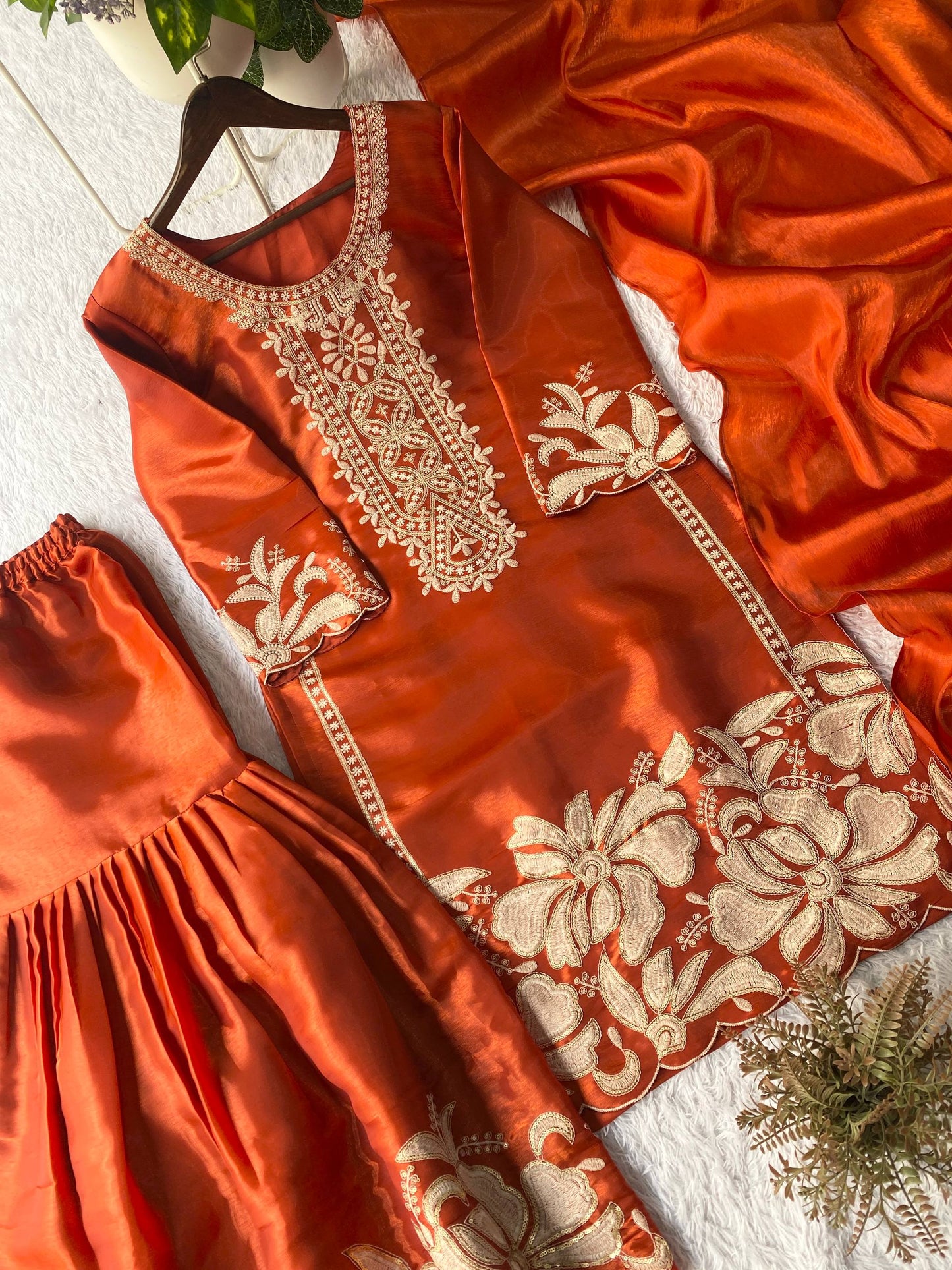 PERFECT FOR PARTY AND WEDDING OUR DESIGNER WEAR TOP WITH SARARA PAIR IN JIMMY CHOO