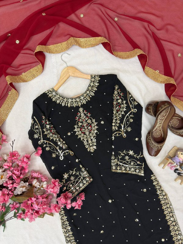 ENHANCE THE BEAUTY OF YOUR WARDROBE WITH THIS NEWLY LAUNCHED KURTI & PLAZZO SET