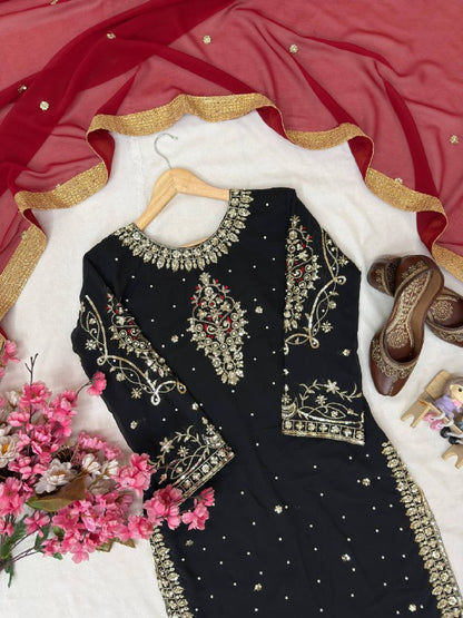ENHANCE THE BEAUTY OF YOUR WARDROBE WITH THIS NEWLY LAUNCHED KURTI & PLAZZO SET