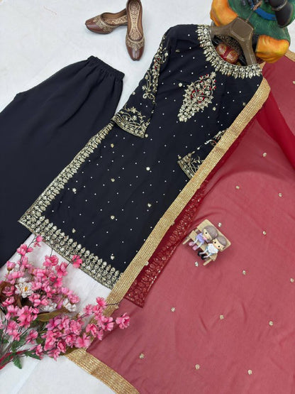 ENHANCE THE BEAUTY OF YOUR WARDROBE WITH THIS NEWLY LAUNCHED KURTI & PLAZZO SET